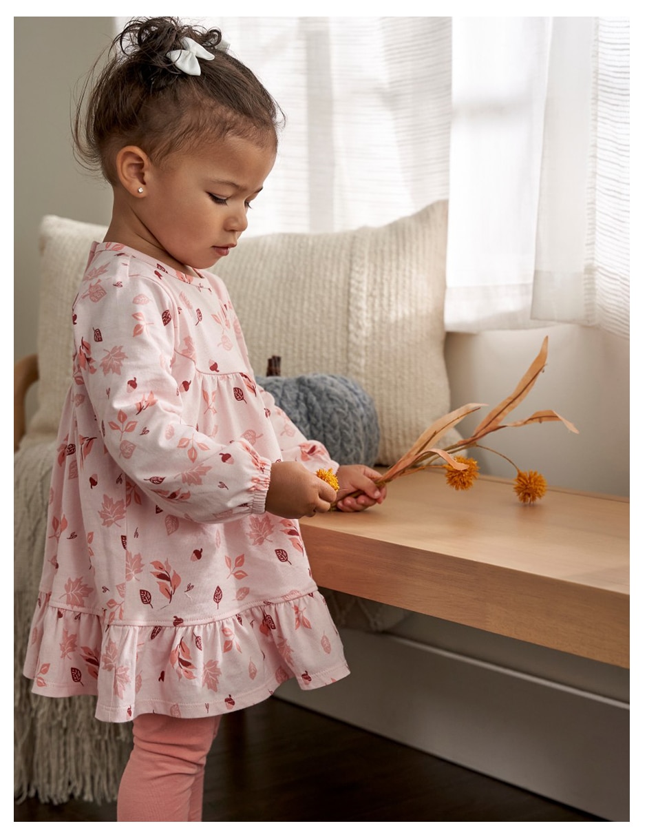 Conjunto vestido manga acampanada para niña 6