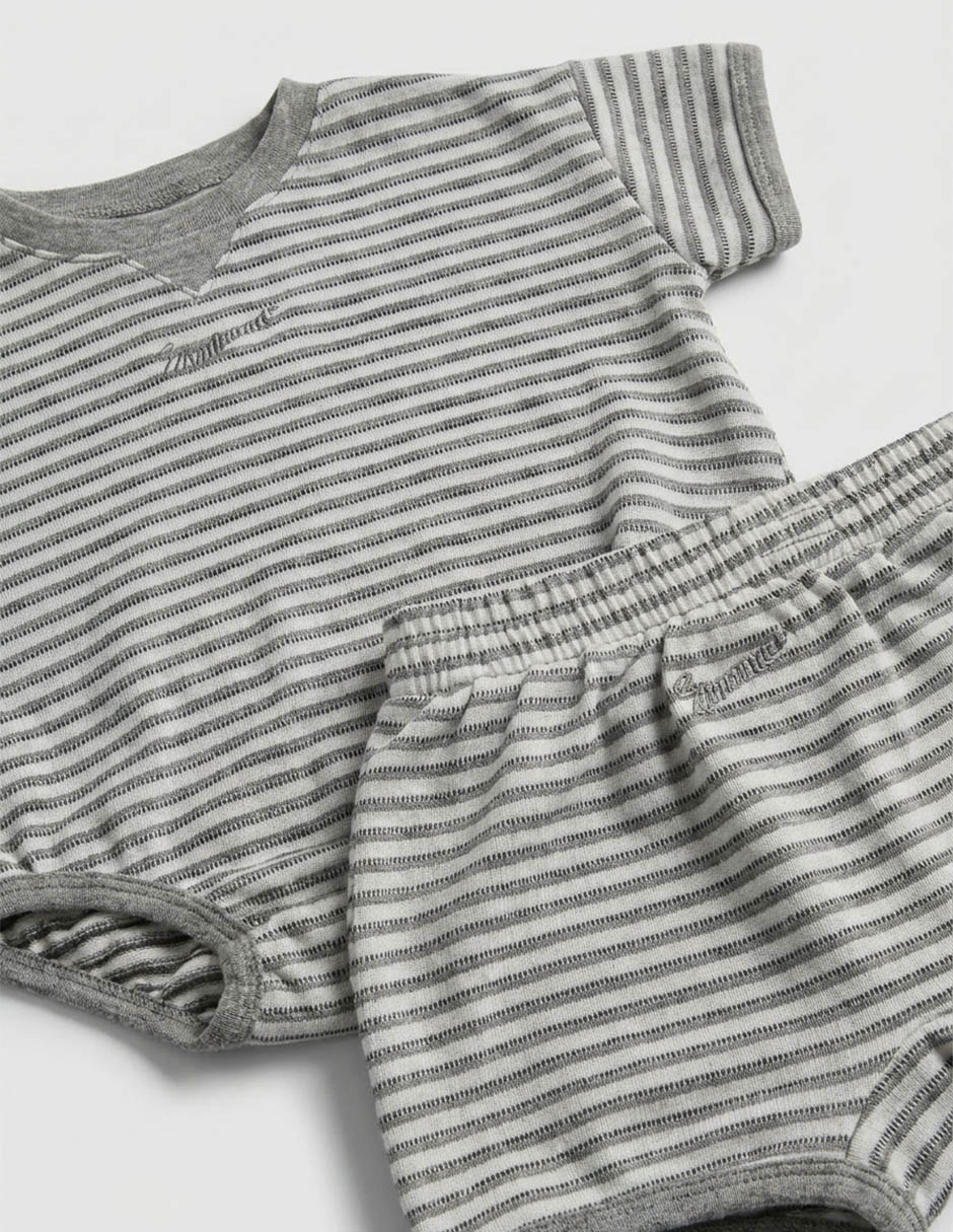 Conjunto unisex 5