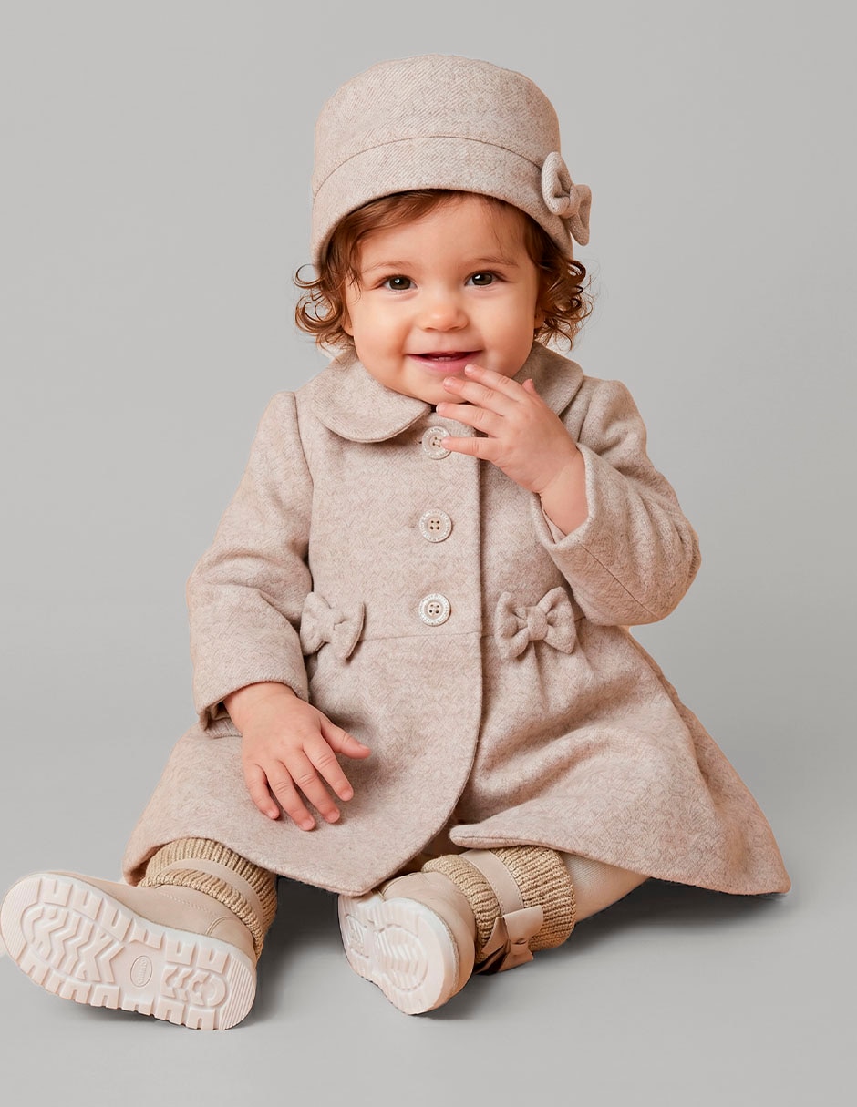 Abrigo calgary con capucha para bebé niña Abrigo calgary con capucha para bebé niña