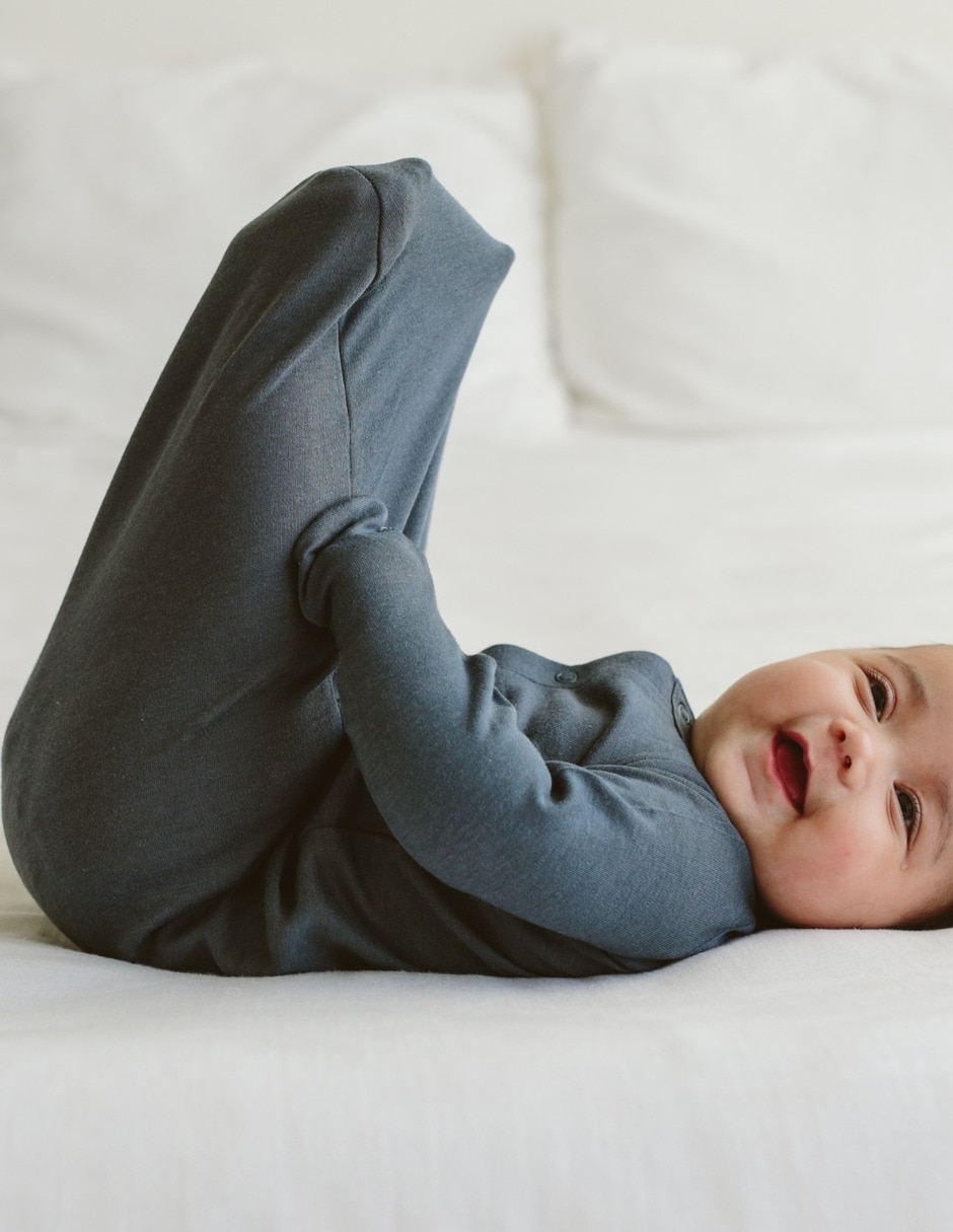 Mameluco de algodón orgánico para bebé niña Mameluco de algodón orgánico para bebé niña